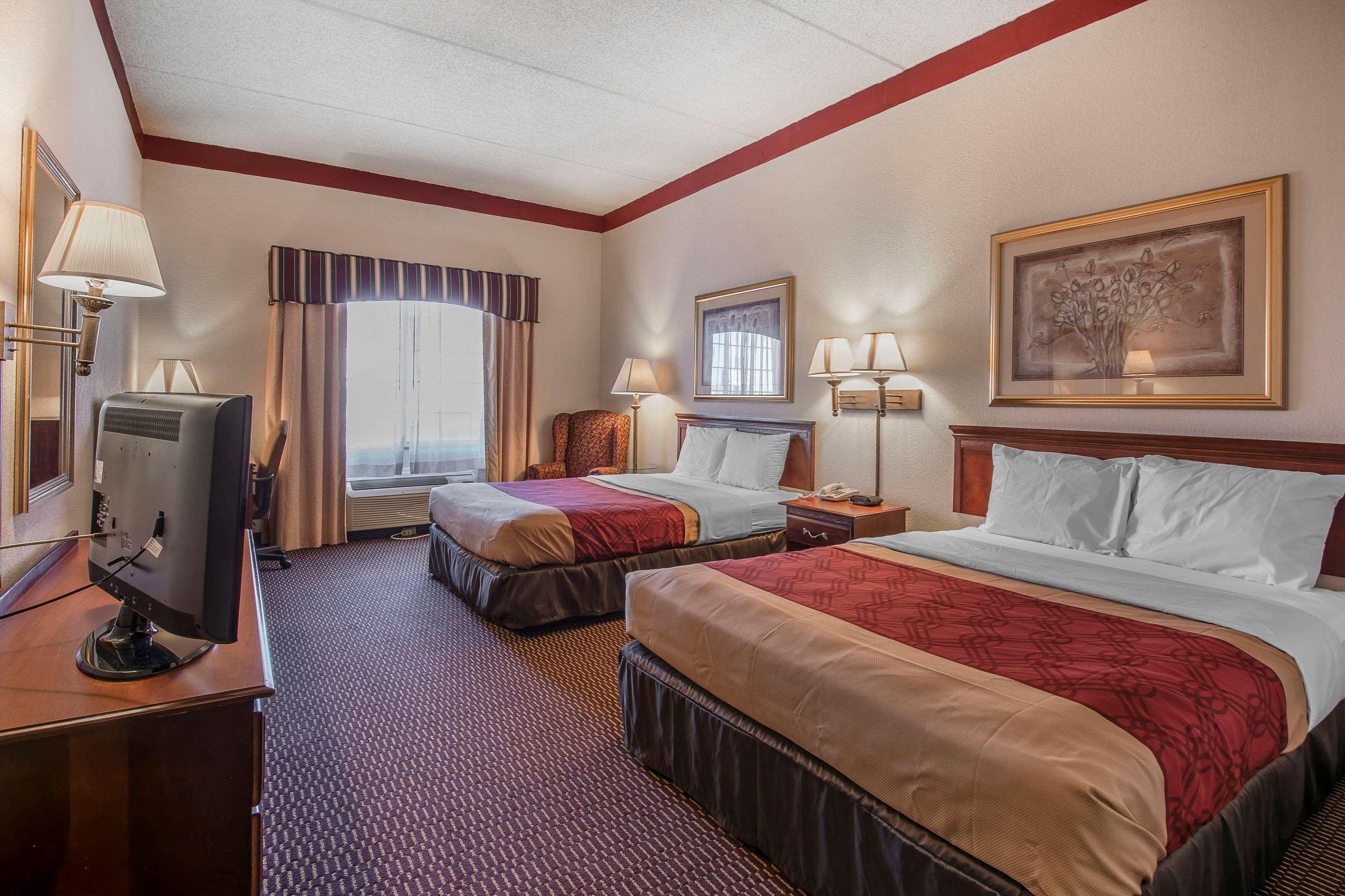 Econo Lodge Inn & Suites Marianna Exterior photo