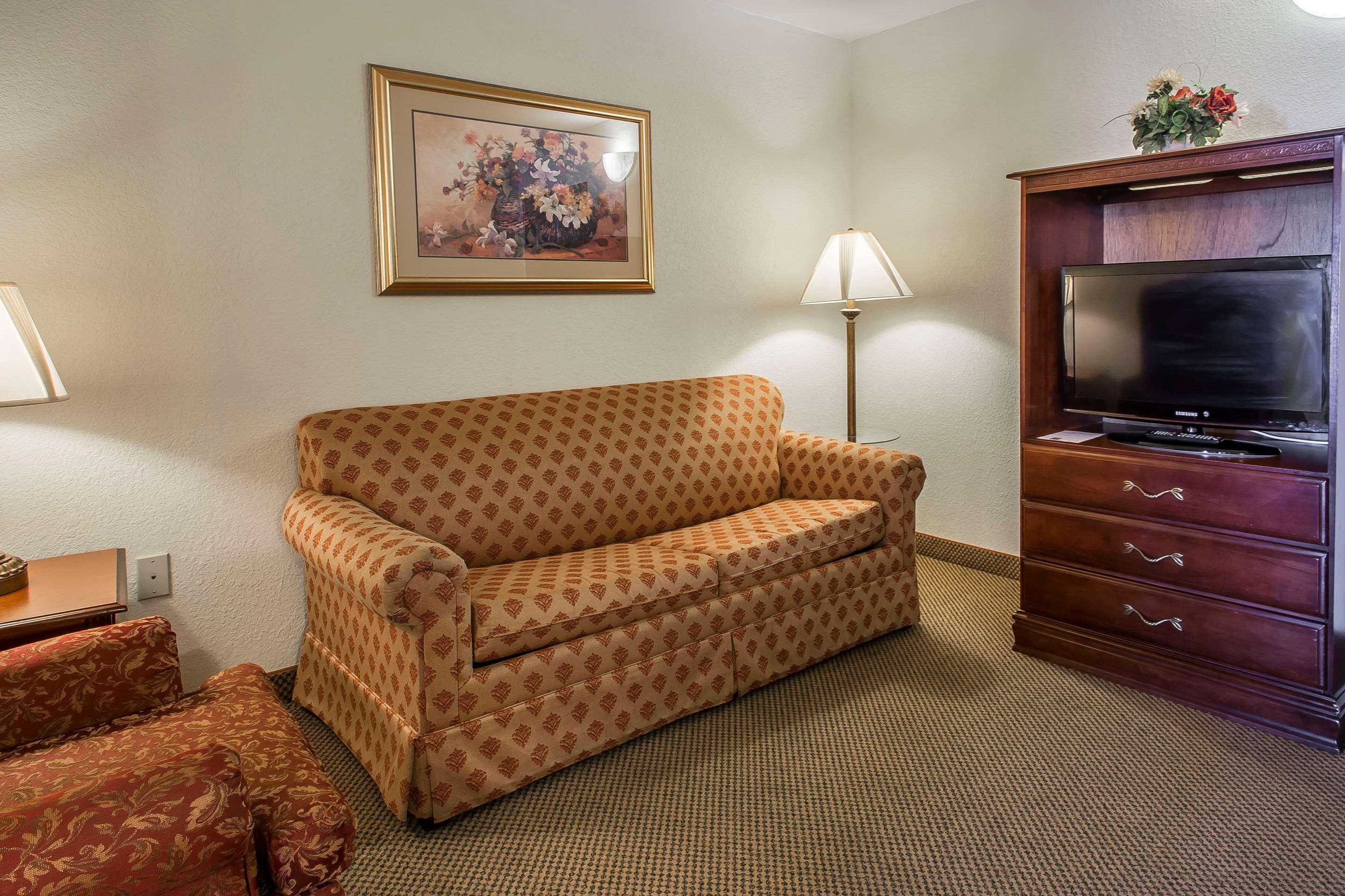 Econo Lodge Inn & Suites Marianna Exterior photo